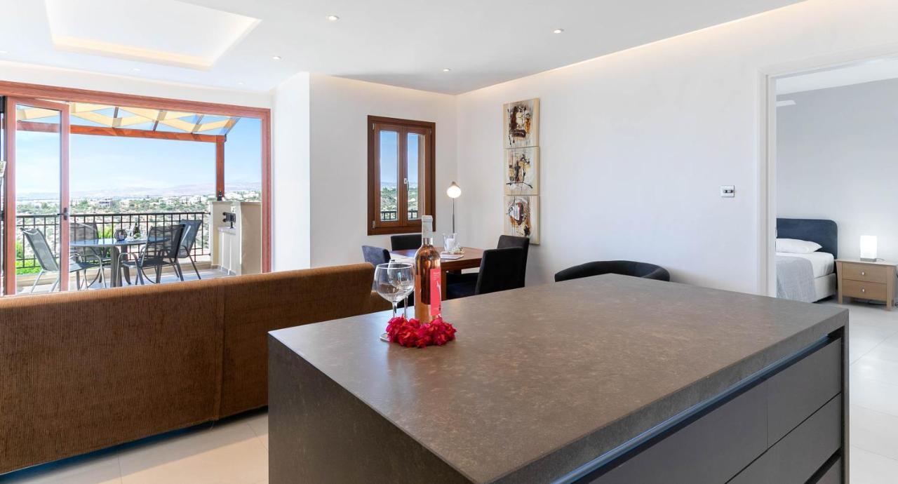 Modern Apartment Nz11 Large Balconies With Sea And Mountain Views Kouklia Exterior photo